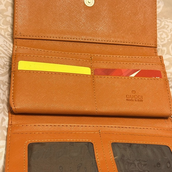 Gucci Tan and Brown Women's Wallet with Gold Accents - Picture 10 of 10